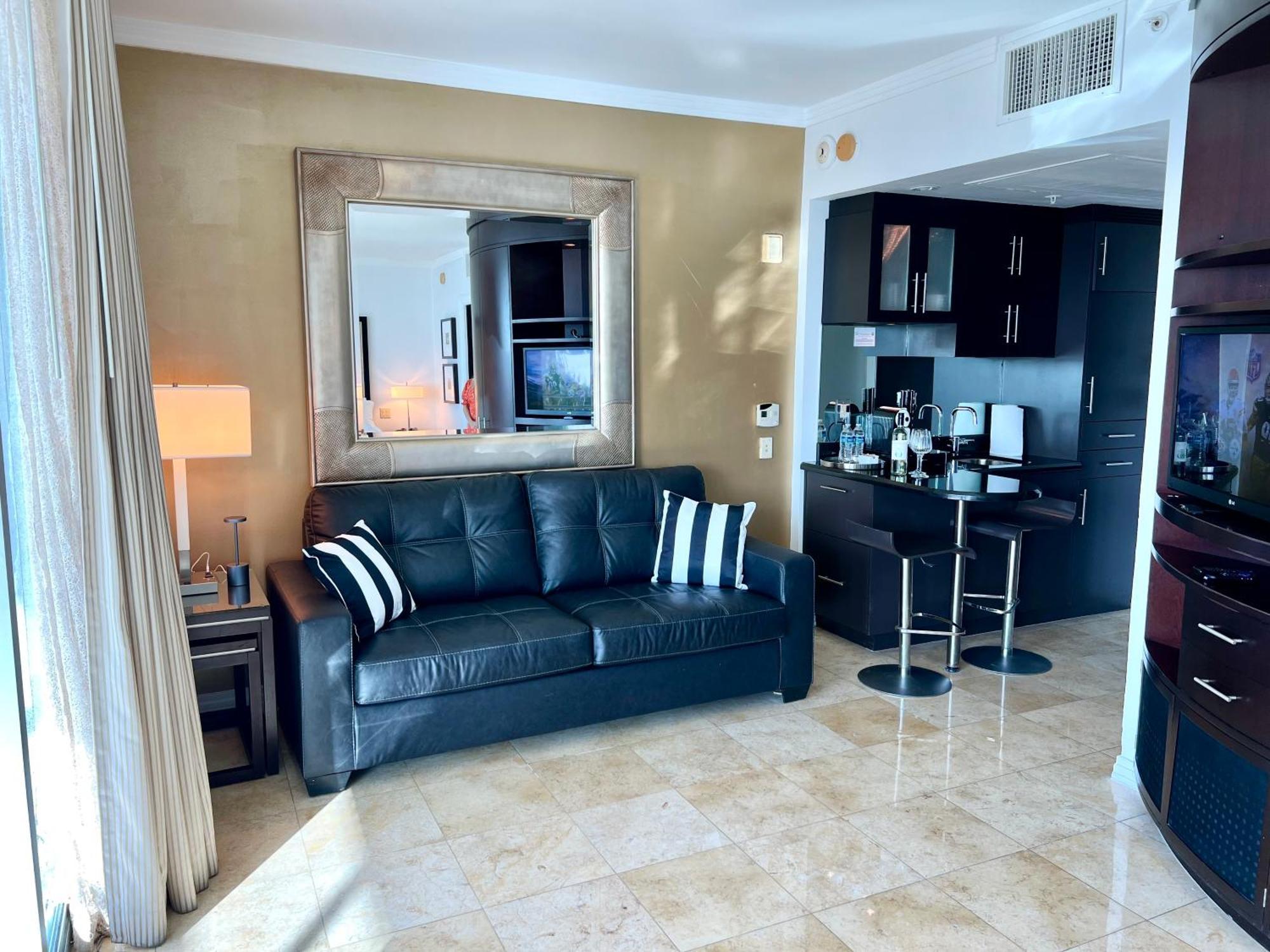 מיאמי ביץ' Boutique Suites 3 Min Walk To Beach מראה חיצוני תמונה